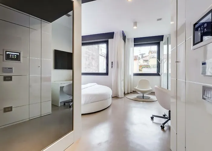 Emerald Luxury Roma